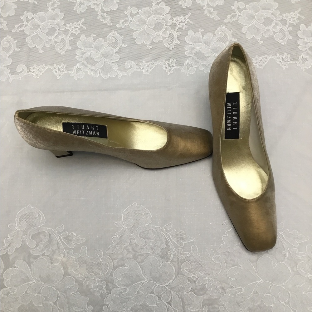 Stuart Weitzman - Picture 6 of 15